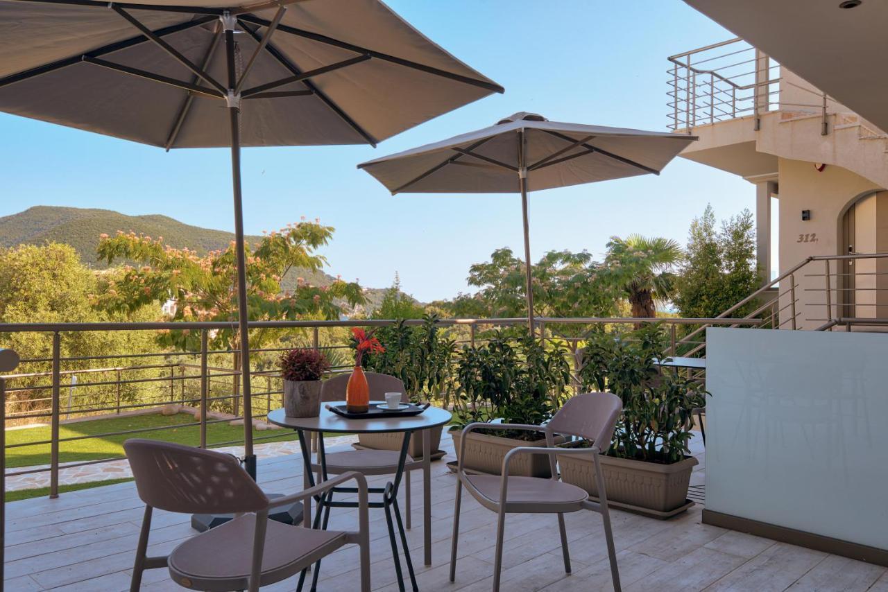 Prima Vista Beachfront Boutique Hotel Сивота Экстерьер фото